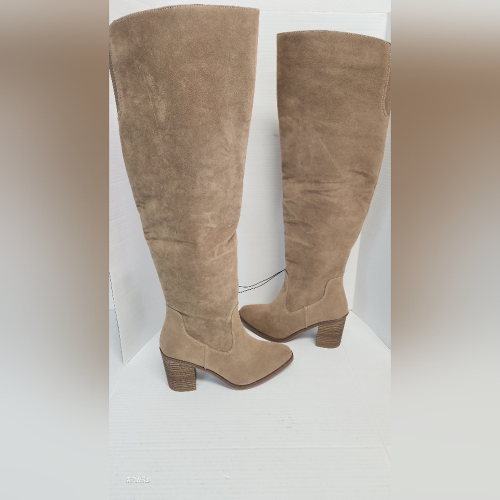 Universal Thread May Over The Knee Boots Tan Faux Suede Womens 9 NWT